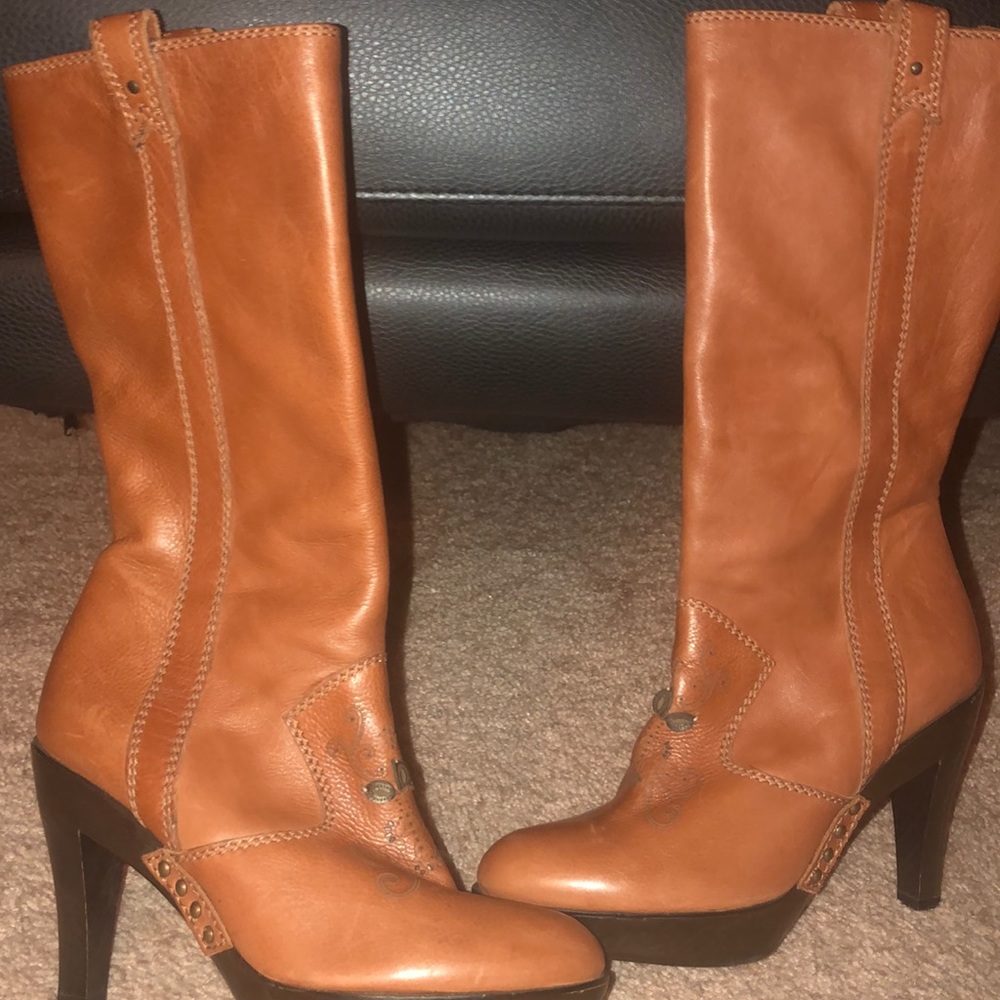 Platform Boots - Picture 2 of 6